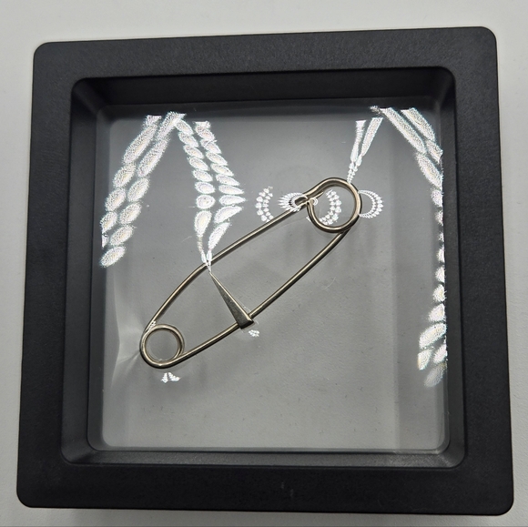 #26 Hermes Sterling Silver Pin Brooch - Picture 8 of 16